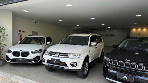 MITSUBISHI PAJERO 3.5 HPE 4X4 7 LUGARES V6 24V FLEX 4P AUTOMÁTICO
